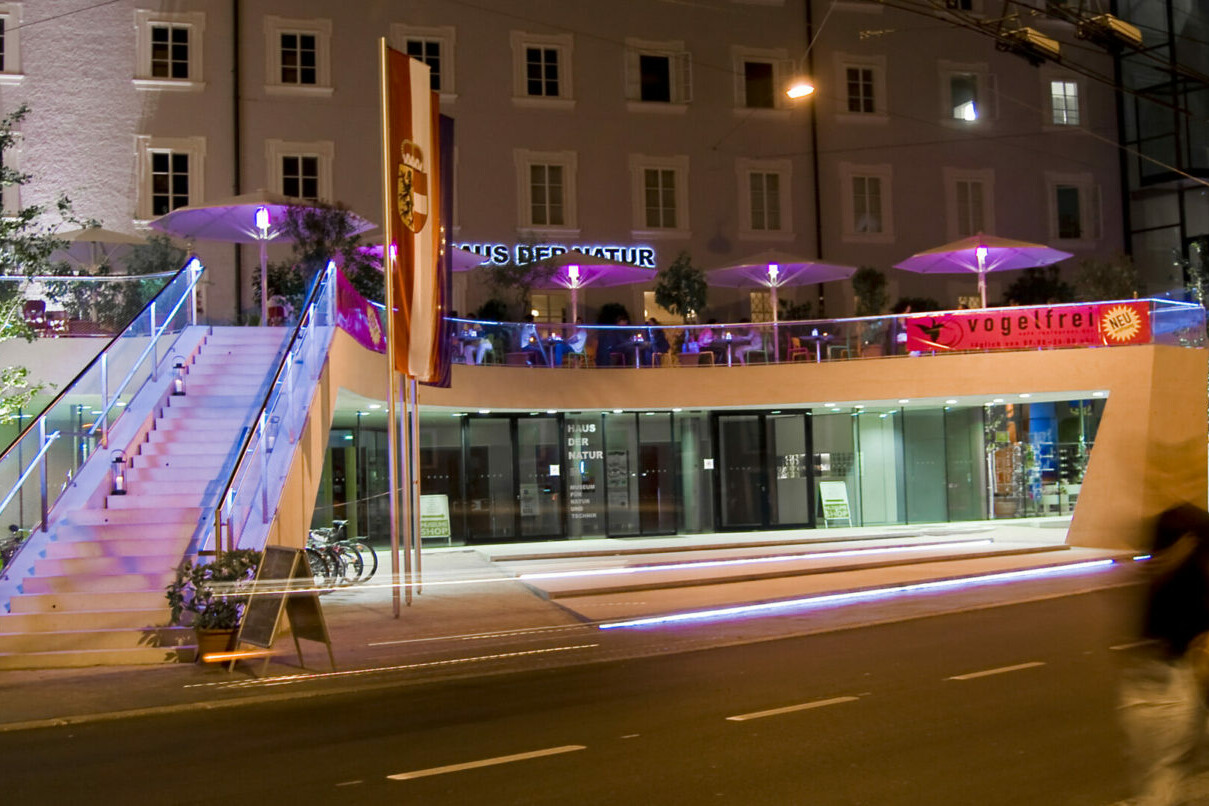 Glasfassade Haus der Natur Salzburg