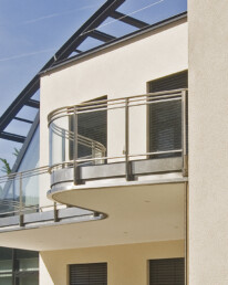 gelaender balkon villa - glasbau