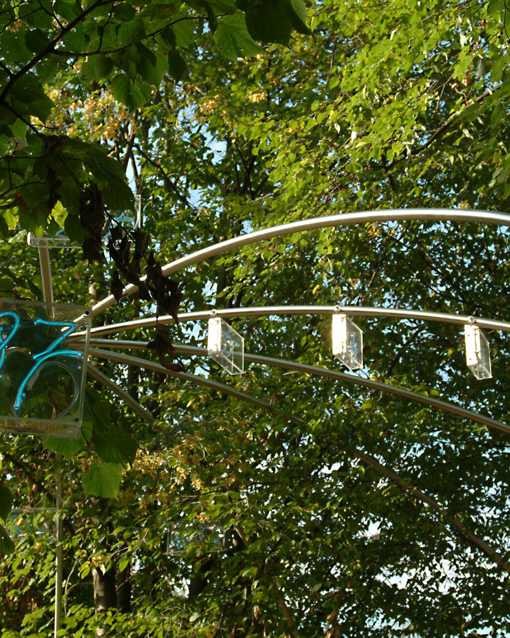 Skulptur von Mario Merz - Edelstahl