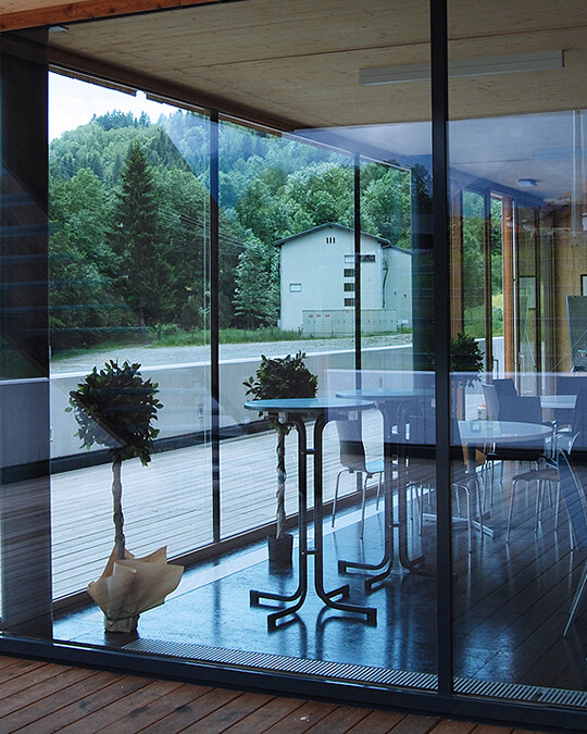 Glasfassade Oesterreich-Haus der Olympischen Winterspiele 2006