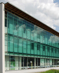 Glasfassade Buerohaus Schwaiger