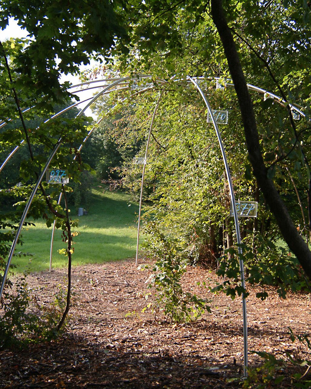 Edelstahlskulptur Iglu Moenchsberg Salzburg