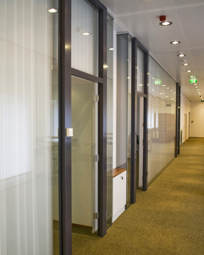 Pineto Glas Referenzen Rennwegcenter