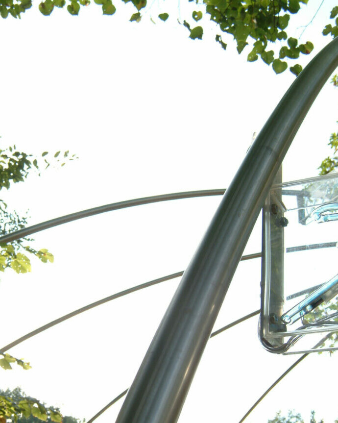 Glasziffer auf Metallkonstruktion - Salzburg